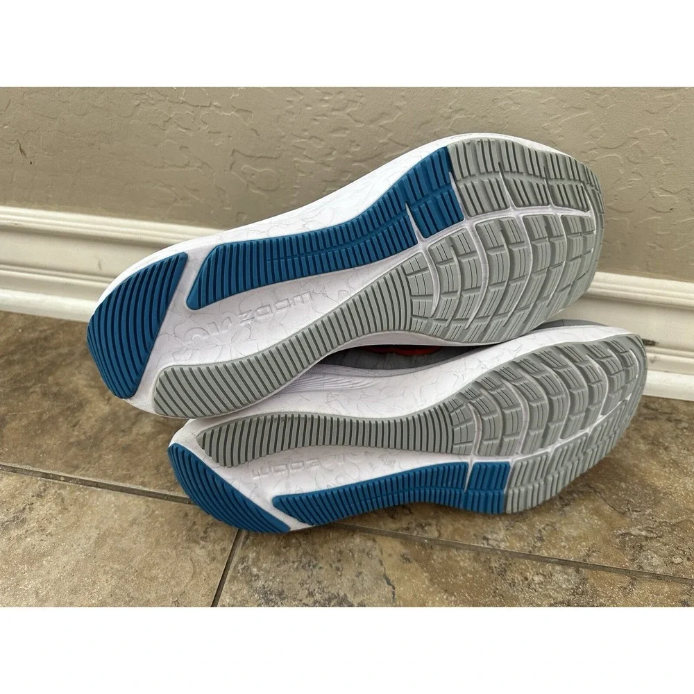 Brand New Men's Wolf Grey NIKE Winflo 8 Size 10 CW3419-004